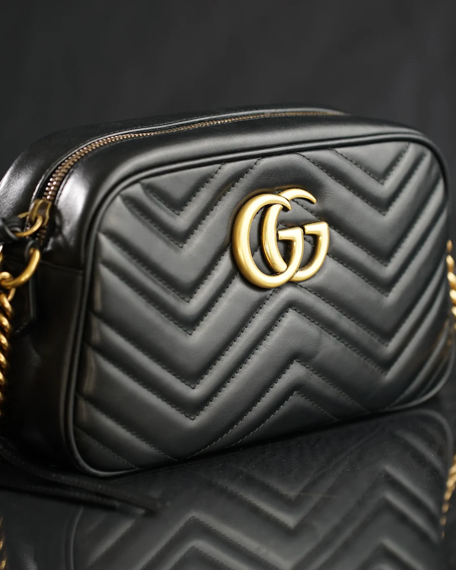 Bolso de cuero negro Transit