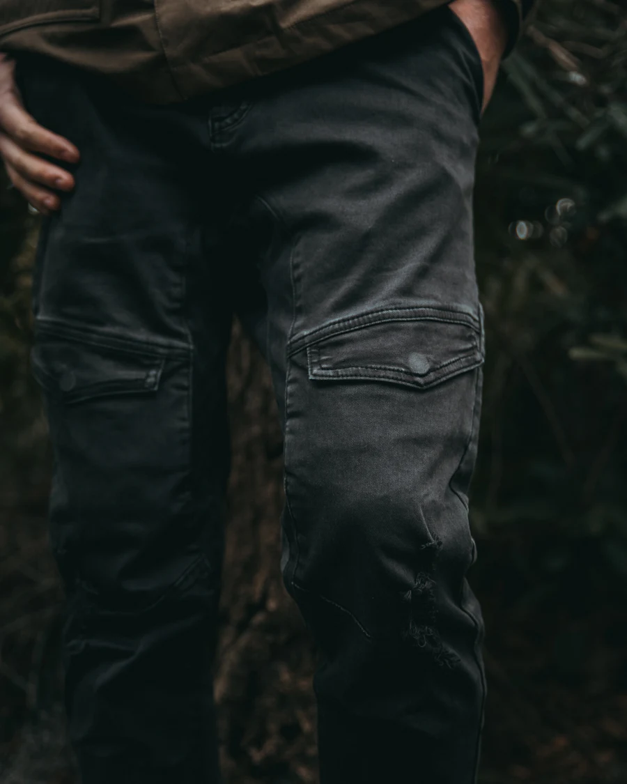 Pantalón cargo negro Trace